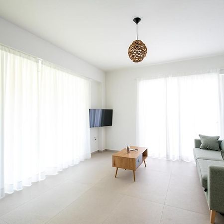 Ennea Suites-Earth Suite Flámbouras Εξωτερικό φωτογραφία
